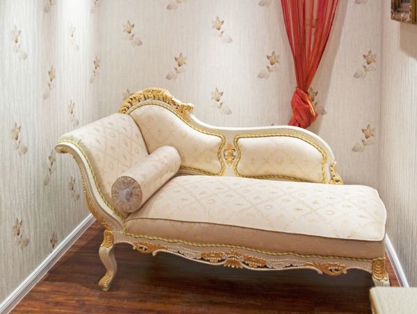 Lounge Assembly in Bend