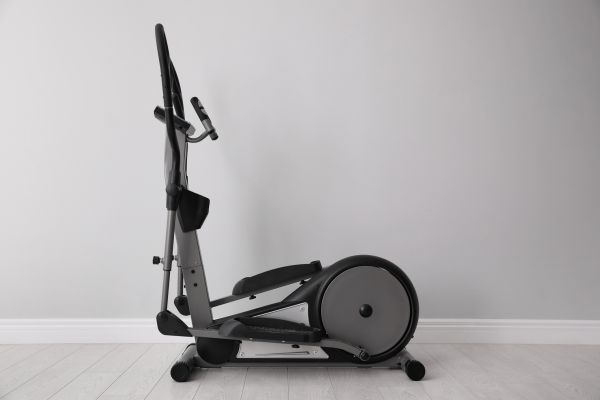 Elliptical Machine Assembly in Bend